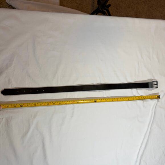 Children’s Place unisex belt.  Black/brown reversible silver buckle.  Size 4-7 - Picture 4 of 5